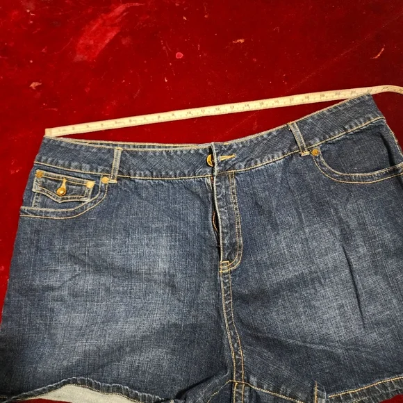 L.A. Blues Jeans Shorts - Picture 4 of 6